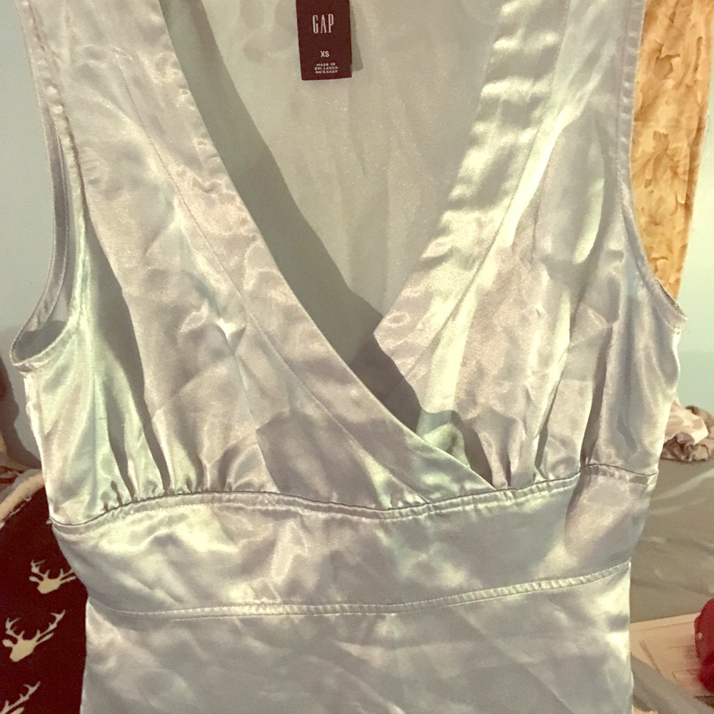 Gap silky top